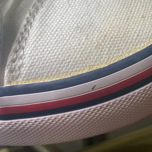 Tommy Hilfiger White Canvas Freudian Sneakers - Picture 7 of 12